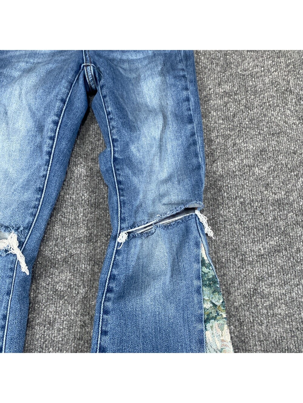 Vervet Los Angeles Wide Leg Distressed Jeans Floral Sz 25 Grandma Chic Grunge AG - Picture 3 of 16